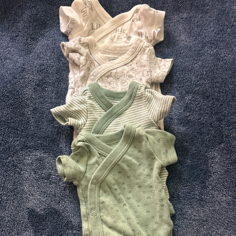 4 onesies for premie